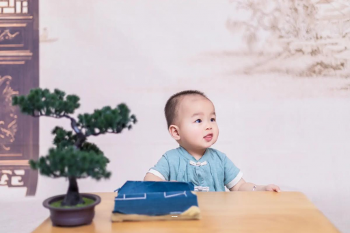 任丘宝宝什么时候攒肚